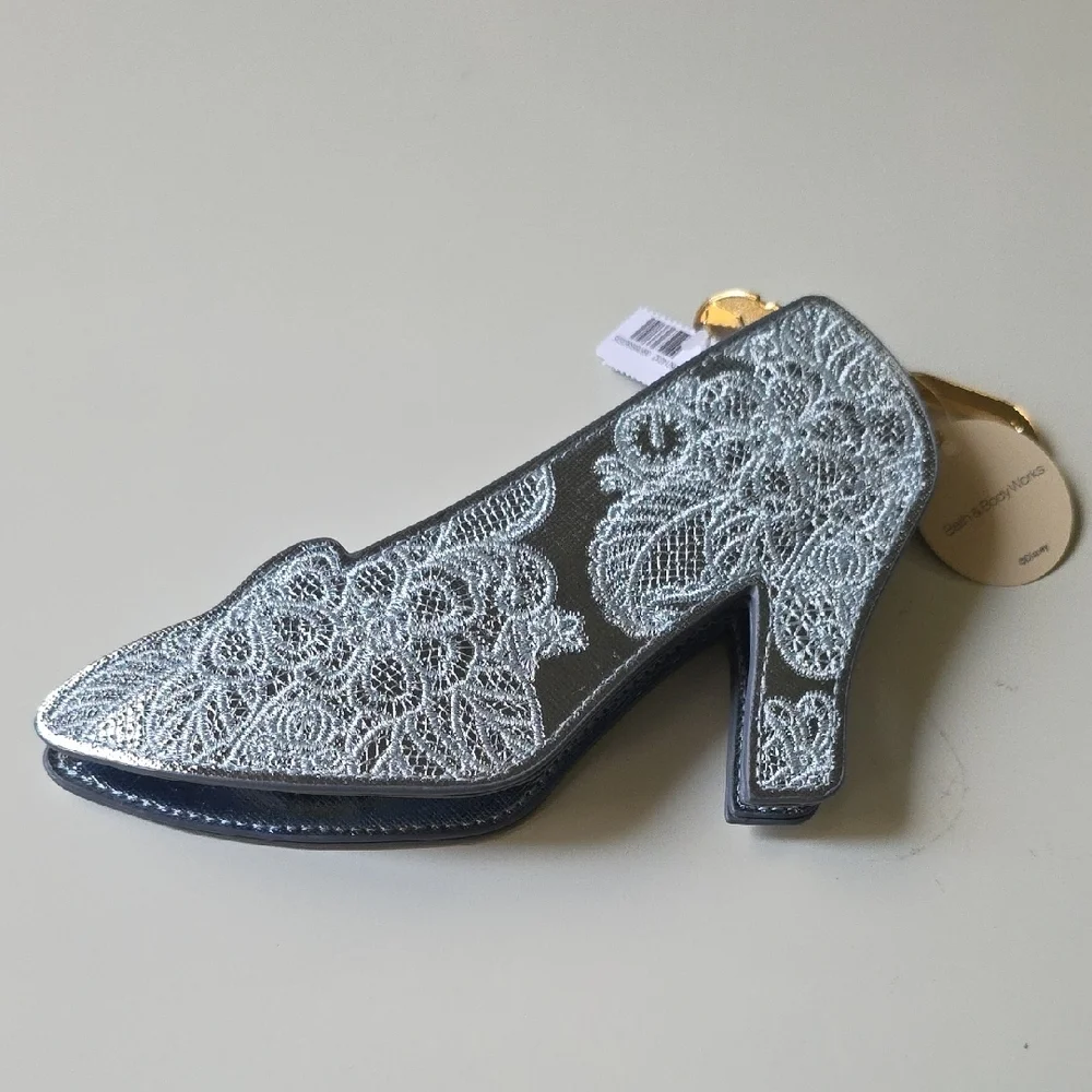 Bath & Body Works Disney‎ CINDERELLA  Shoe Pouch And Sanitizer Holder